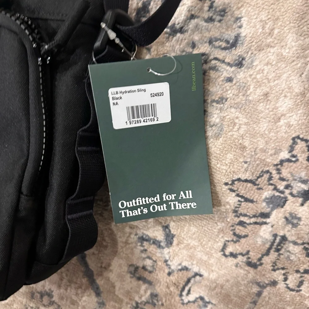 L.L. Bean Black Hydration Sling - Picture 5 of 5